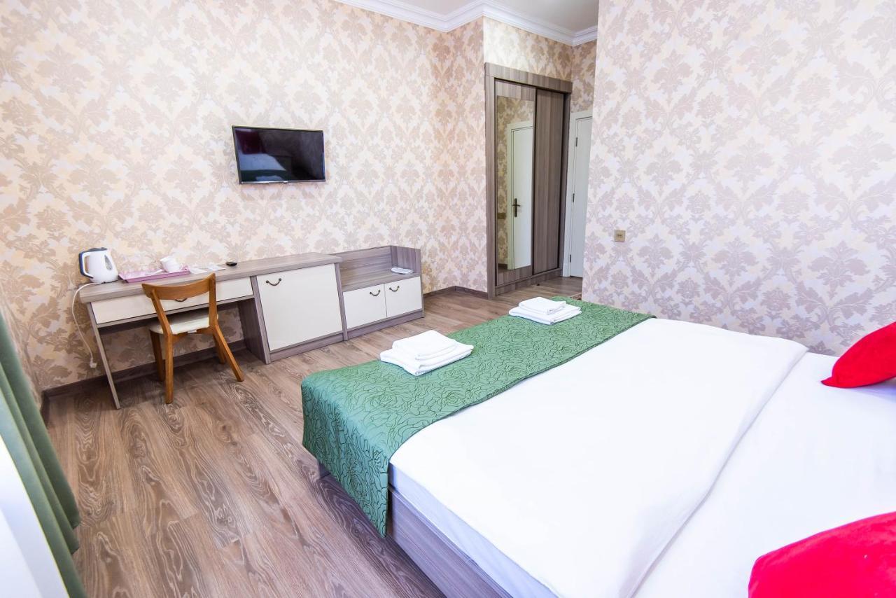 Damla Hotel Baky Esterno foto
