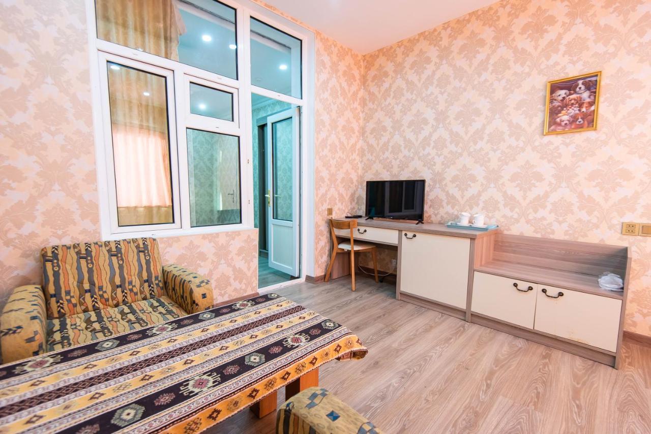 Damla Hotel Baky Esterno foto
